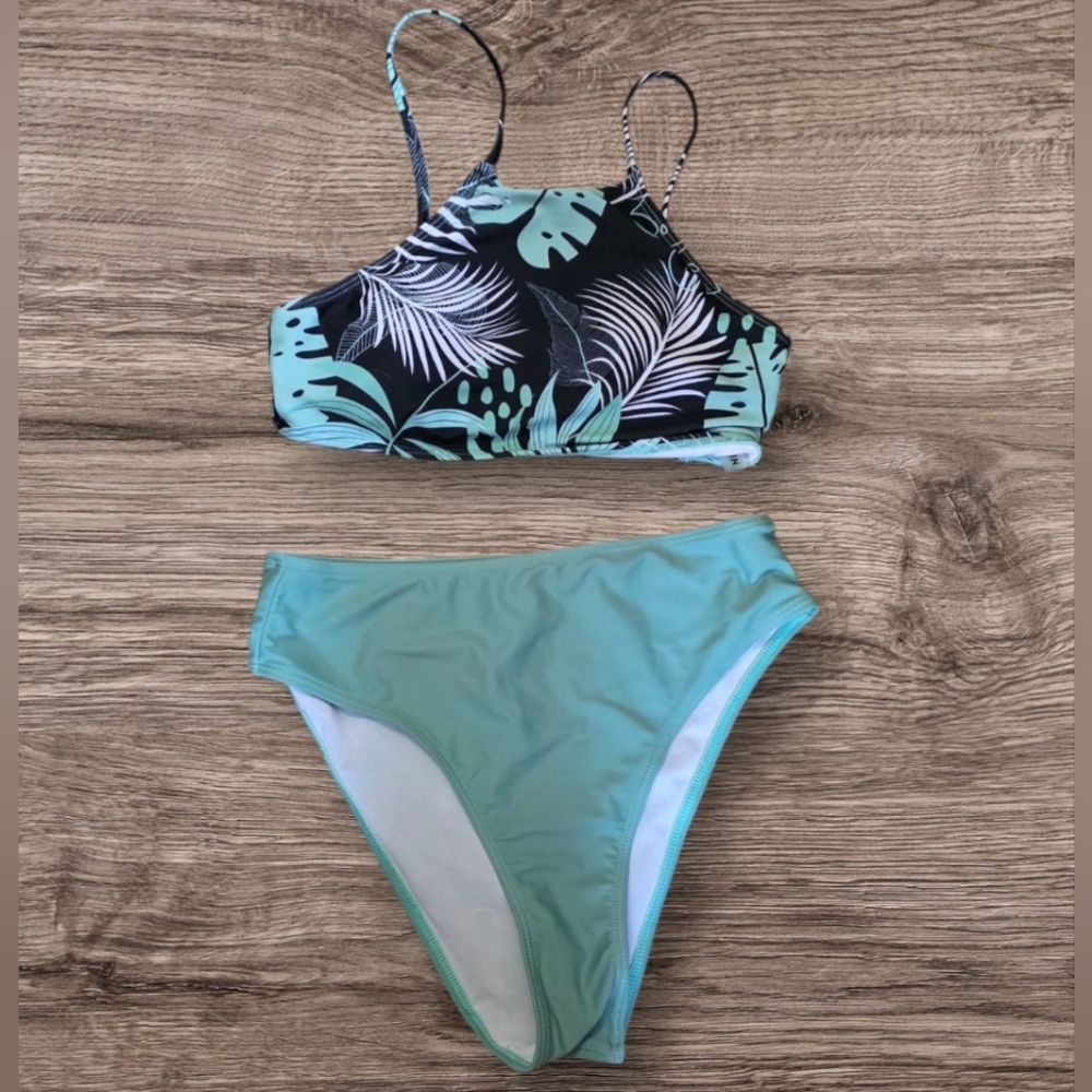 SHEIN Mint Green and White Bikini Set Sz Xs